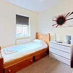 Coral Shores - Part Of The The Bay Village With Pool, Gym And Direct Access, Pub, Restaurant, Tennis And Meadows Walks Файли