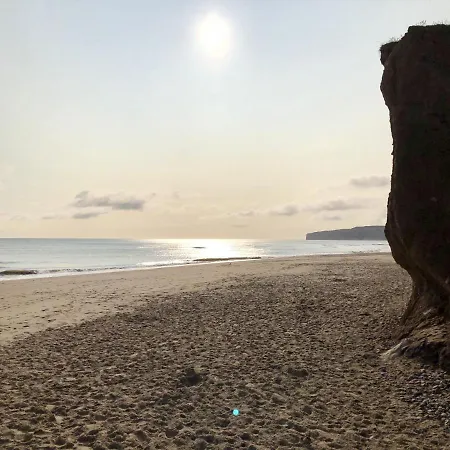 Coral Shores - Part Of The The Bay Village With Pool, Gym And Direct Access, Pub, Restaurant, Tennis And Meadows Walks * Filey