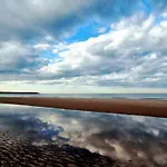 Ferienhaus Coral Shores - Part Of The The Bay Village With Pool, Gym And Direct Access, Pub, Restaurant, Tennis And Meadows Walks Filey