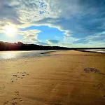 Coral Shores - Part Of The The Bay Village With Pool, Gym And Direct Access, Pub, Restaurant, Tennis And Meadows Walks *