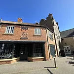 Coral Shores - Part Of The The Bay Village With Pool, Gym And Direct Access, Pub, Restaurant, Tennis And Meadows Walks Filey