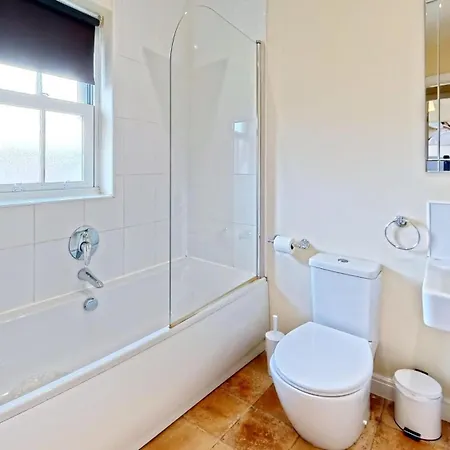 Ferienhaus Coral Shores - Part Of The The Bay Village With Pool, Gym And Direct Access, Pub, Restaurant, Tennis And Meadows Walks Filey
