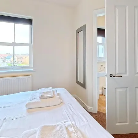 Ferienhaus Coral Shores - Part Of The The Bay Village With Pool, Gym And Direct Access, Pub, Restaurant, Tennis And Meadows Walks *