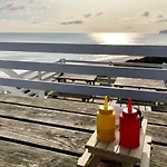 Coral Shores - Part Of The The Bay Village With Pool, Gym And Direct Access, Pub, Restaurant, Tennis And Meadows Walks 度假居 *