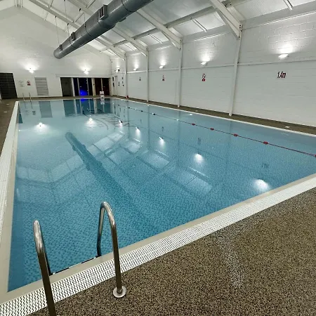 Coral Shores - Part Of The The Bay Village With Pool, Gym And Direct Access, Pub, Restaurant, Tennis And Meadows Walks Holiday home *